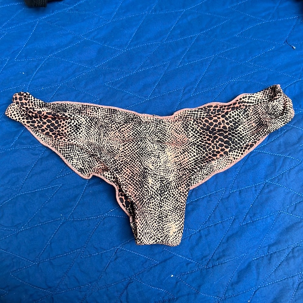 Boys + arrows small scrunch butt bikini bottom animal print